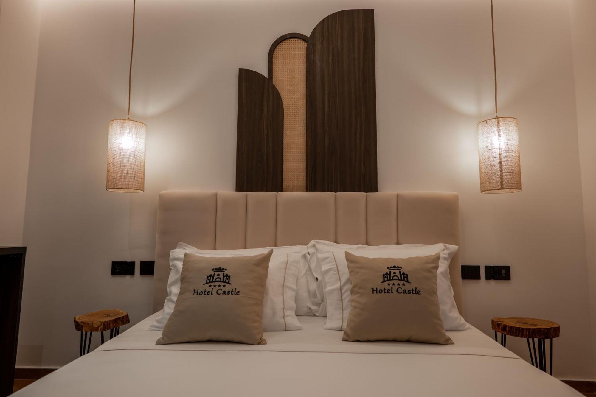 Hotel Castle クサミル エクステリア 写真